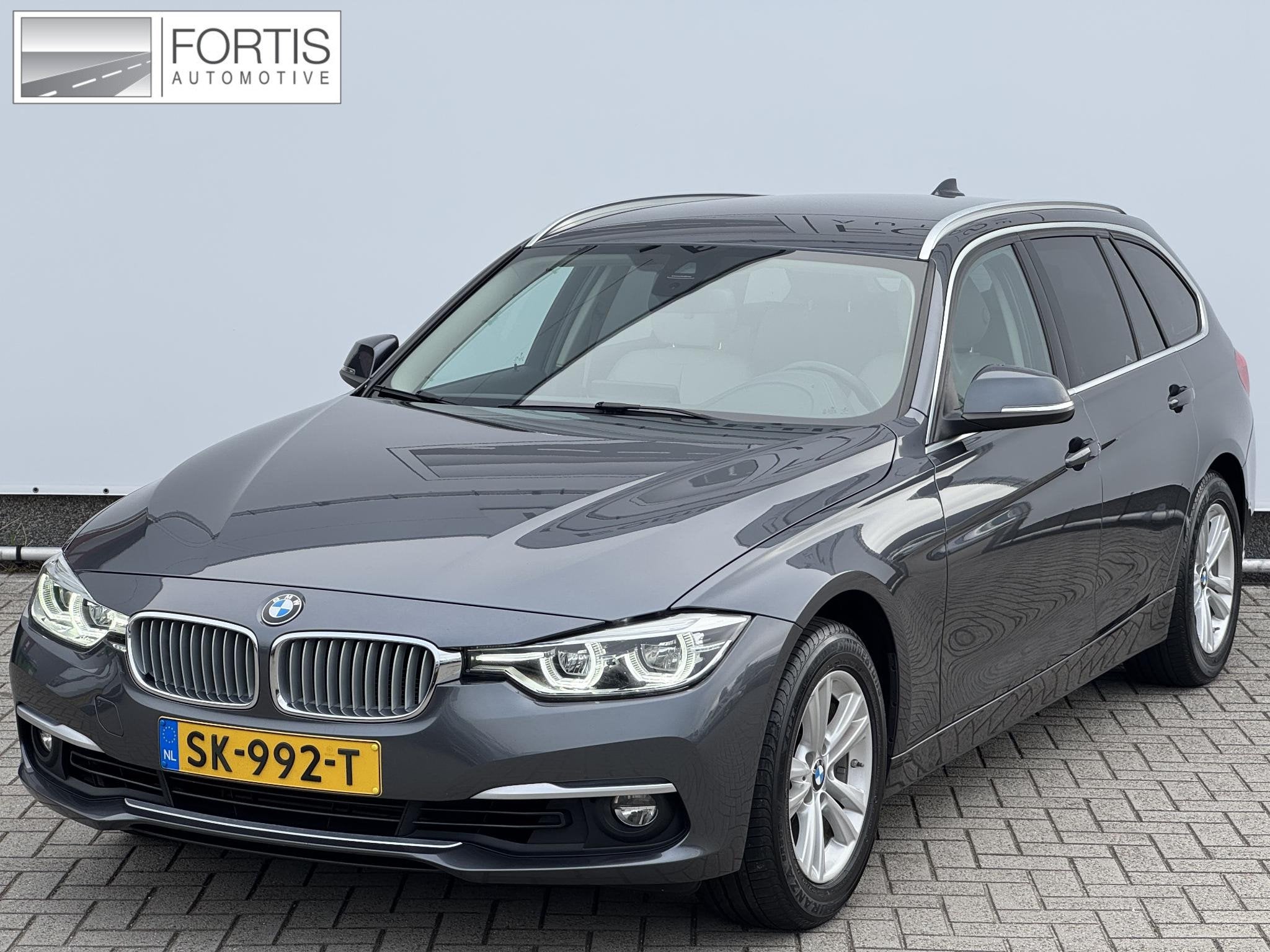 BMW 3-serie Touring 318i Edition Luxury Line Purity Executiv, Automaat, Gebruikt, 1465 kg, 3 cilinders