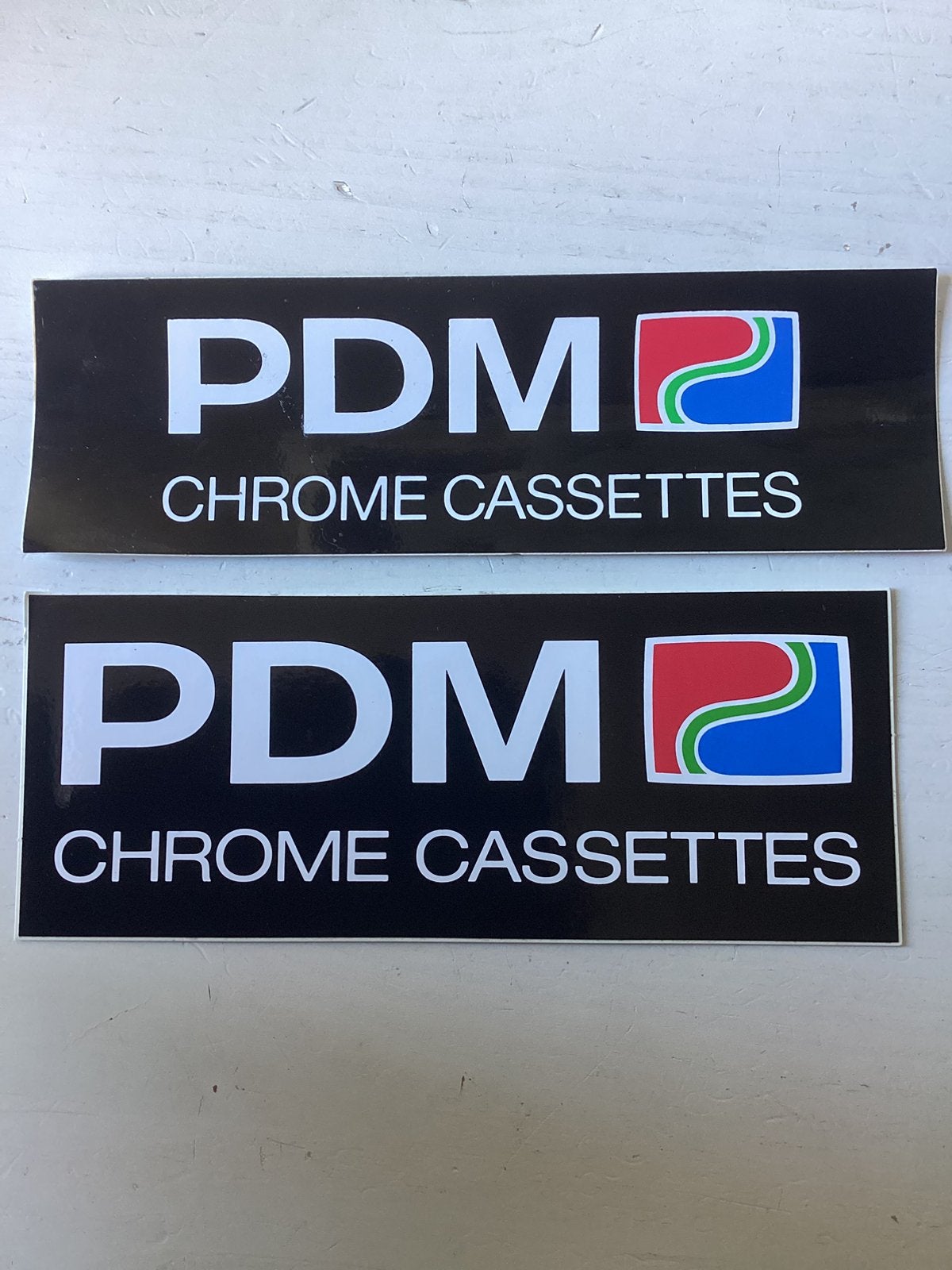 2 stickers PDM chrome cassettes, Verzenden, Zo goed als nieuw, Merk