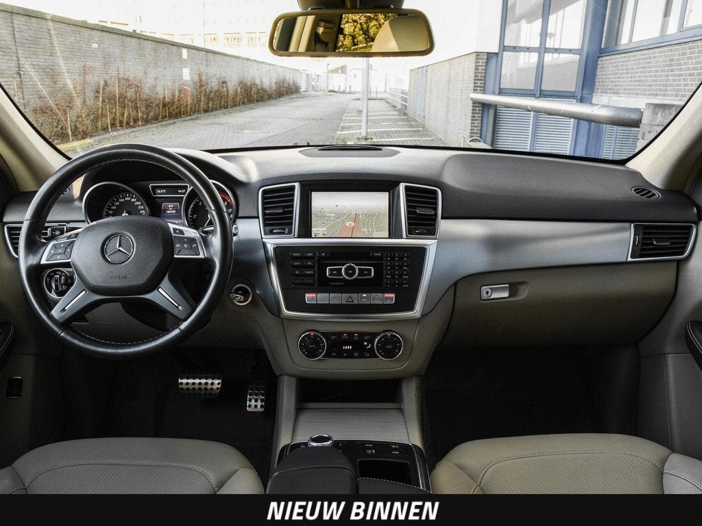Mercedes-Benz M-klasse 350 BlueTEC | Panoramadak | LED | Luc, Auto's, Mercedes-Benz, Automaat, 15 km/l, Gebruikt, 258 pk