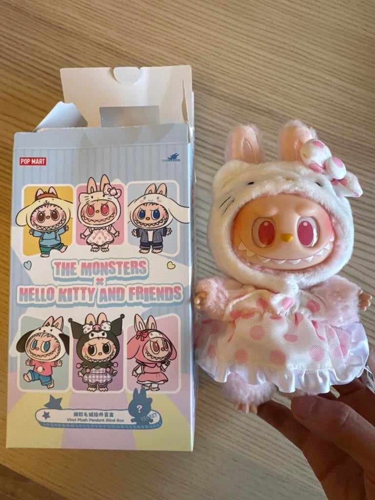 Pop Mart The Monsters Hello Kitty and Friends knuffel, Overige merken, Konijn, Ophalen of Verzenden, Zo goed als nieuw