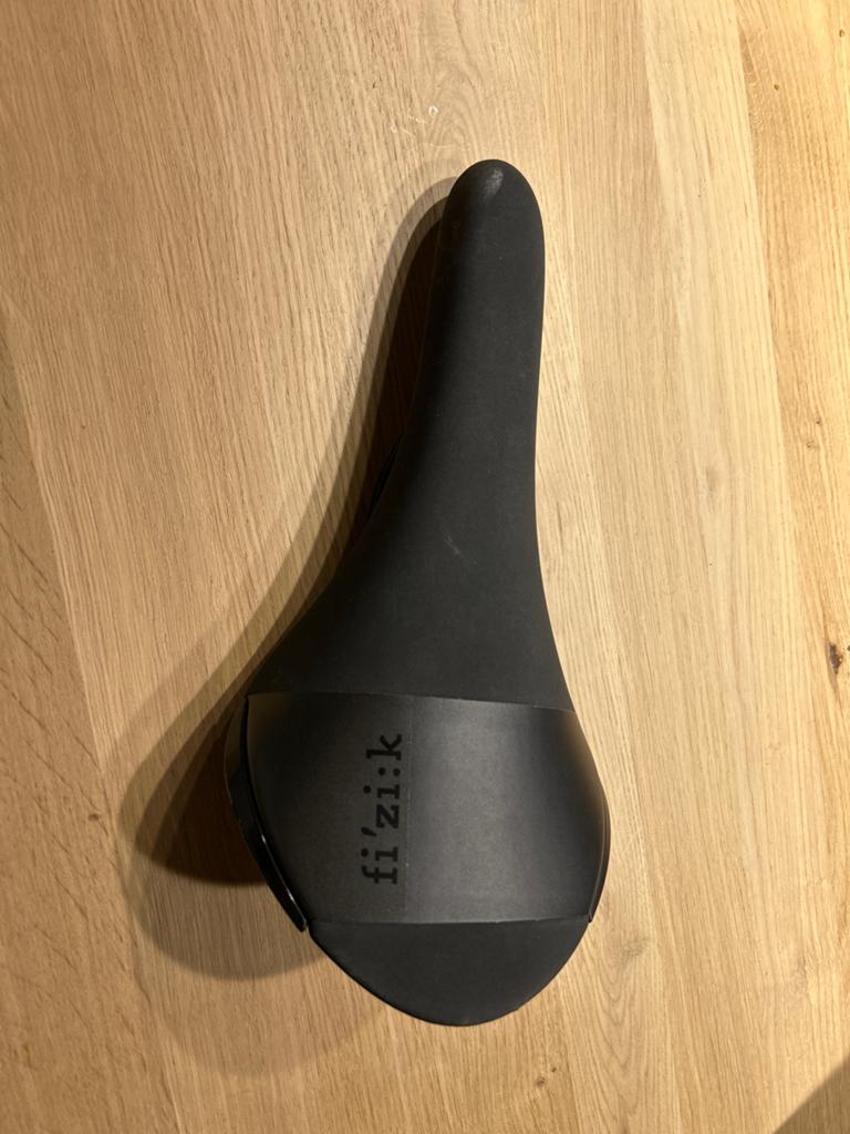 Fizik Aliante R5 Zadel - Comfortabel en Ergonomisch, Gebruikt, Kunststof, Ophalen of Verzenden, Zadel