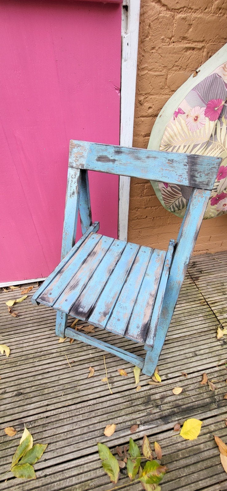 Kleurrijke houten klapstoelen - set van 3, Huis en Inrichting, Ophalen, Gebruikt, Overige kleuren, Drie