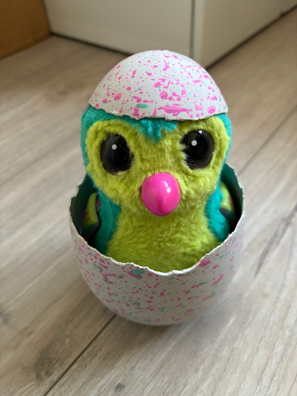 Hatchimal origineel en als nieuw! Met boekje, Ophalen of Verzenden, Zo goed als nieuw, Overige typen