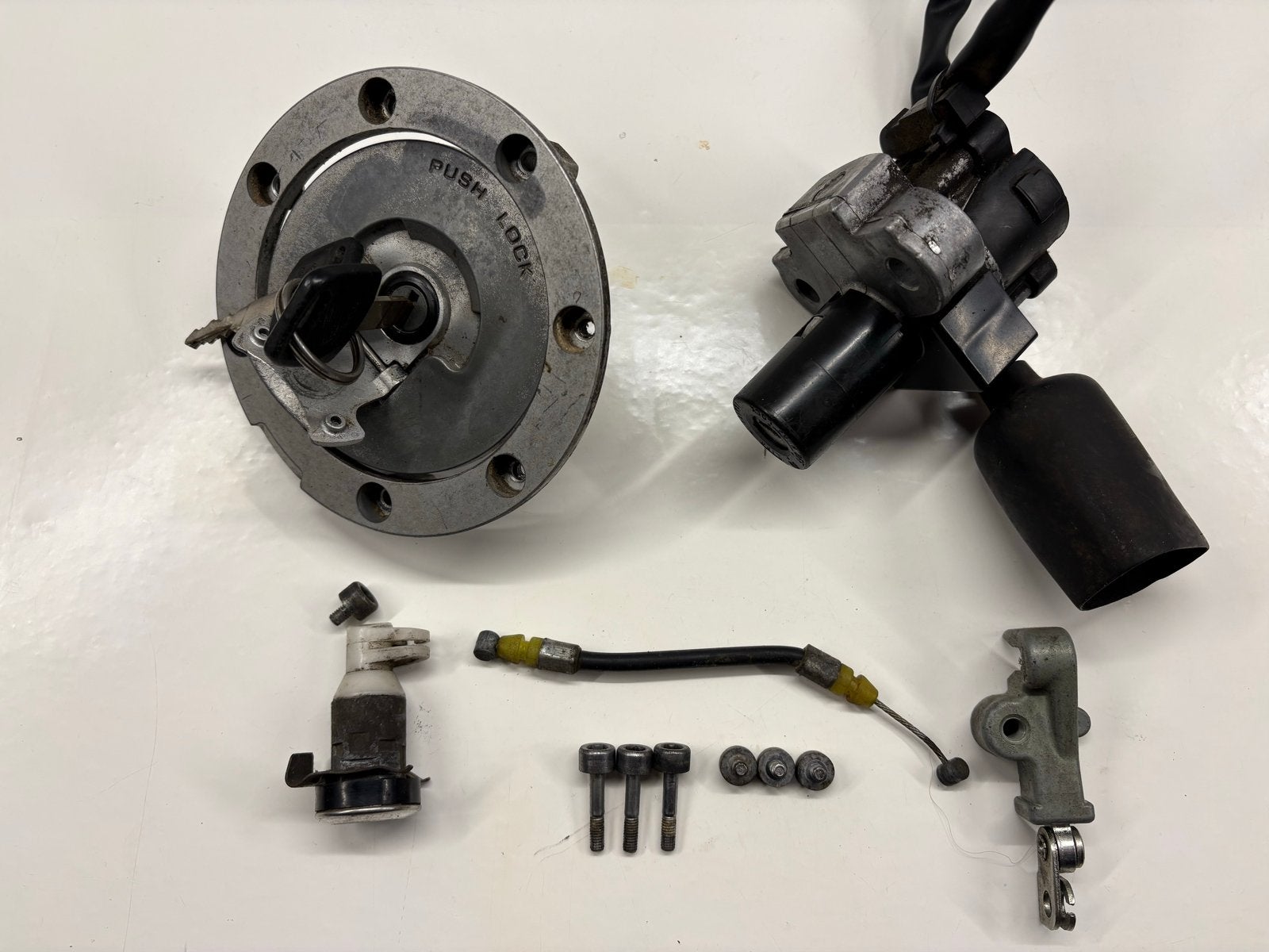 Honda CB500 contactslot, tankdop en buddyseat slot set, Gebruikt, ., Ophalen of Verzenden, .