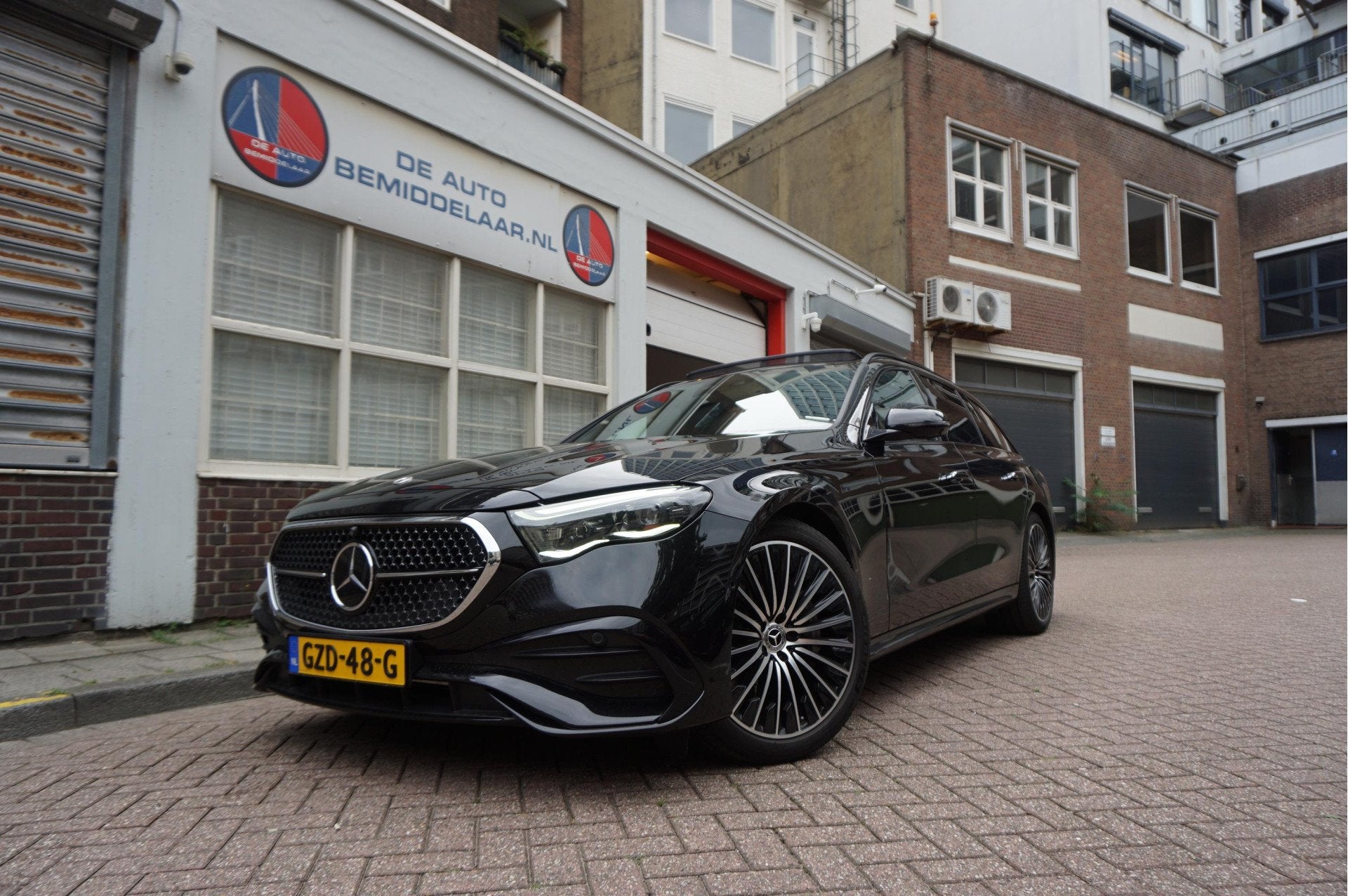 Mercedes-Benz E-Klasse Estate 300 e AMG Line Premium Plus Ai