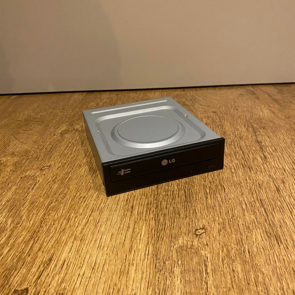 LG SATA DVD/CD brander Desktop, Computers en Software, Optische drives, Intern, Gebruikt, Ophalen of Verzenden, Dvd