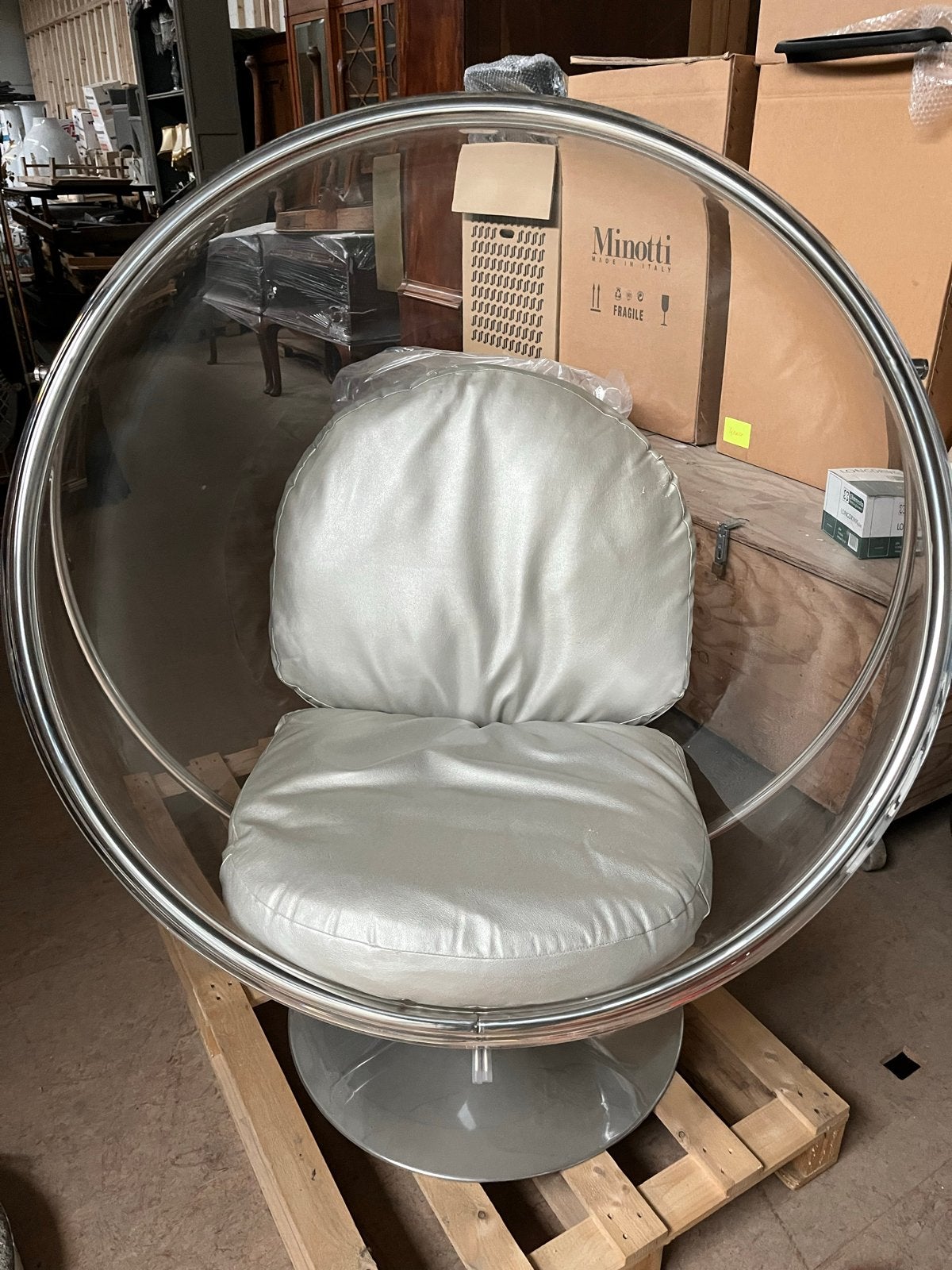 Unieke Bubble Chair - Transparant met Zilveren Kussens, Huis en Inrichting, Ophalen, Kunststof, Gebruikt, Eén