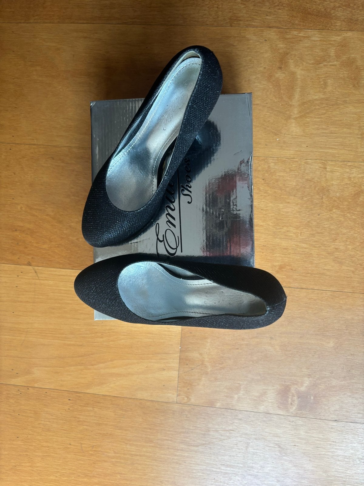 Gala waardige zwarte pumps met subtiele glitters maat 39, Ophalen, Zo goed als nieuw, Zwart, Pumps