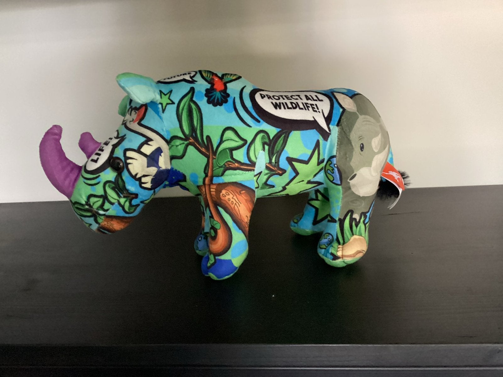 Nijlpaard knuffel met 'Protect All Wildlife' print, Kinderen en Baby's, Overige merken, Overige karakters, Overige typen, Nieuw