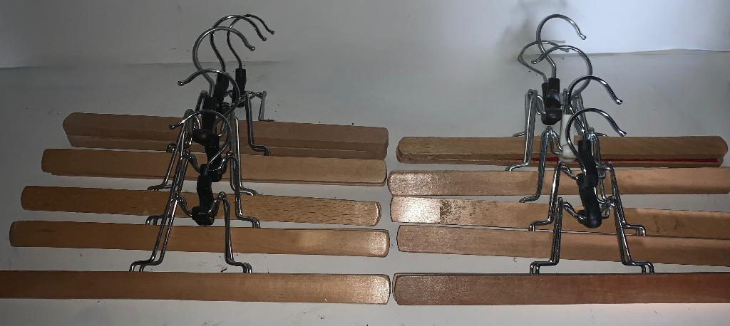 10 x Houten kleding klem hangers voor broeken 30 cm breed, Ophalen of Verzenden, Zo goed als nieuw, Hout, Volwassenen