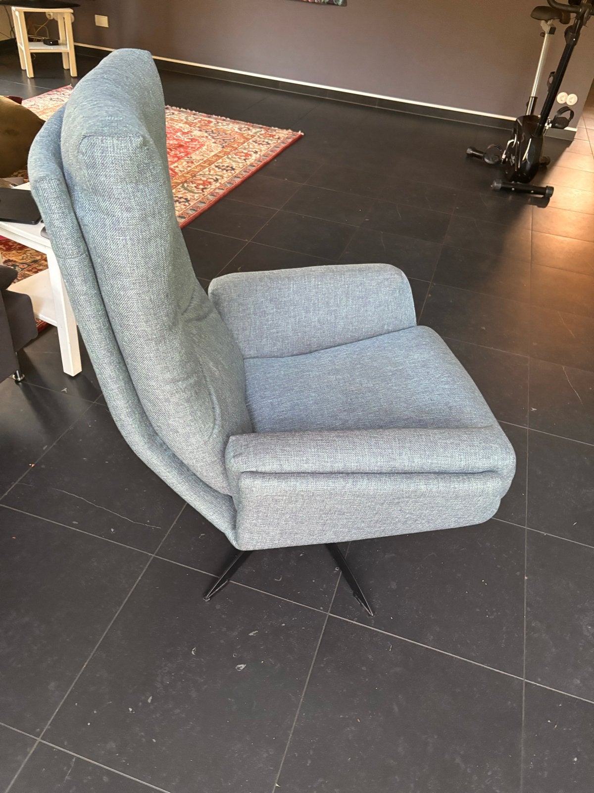 Turkoois Draaibare Leesstoel - Comfortabel en Stijlvol, Ophalen, Gebruikt, Stof, 75 tot 100 cm