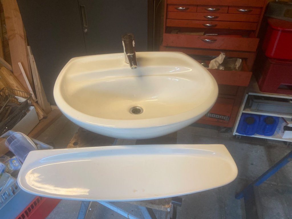 Wastafel met planchet, Ophalen, Gebruikt, Chroom, Wastafel