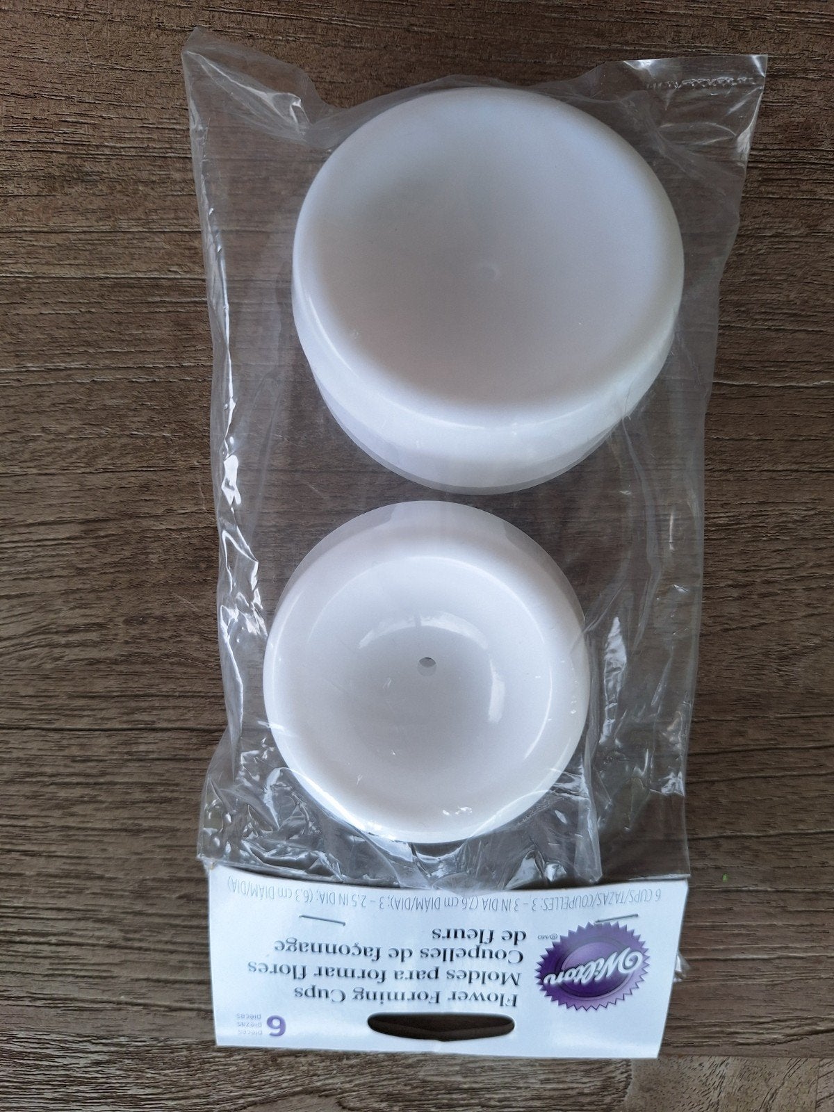 Set (6) Wilton Flower Forming Cups - 3 sets € 6,-, Ophalen of Verzenden, Nieuw, Taarten of Cupcakes, Versiering