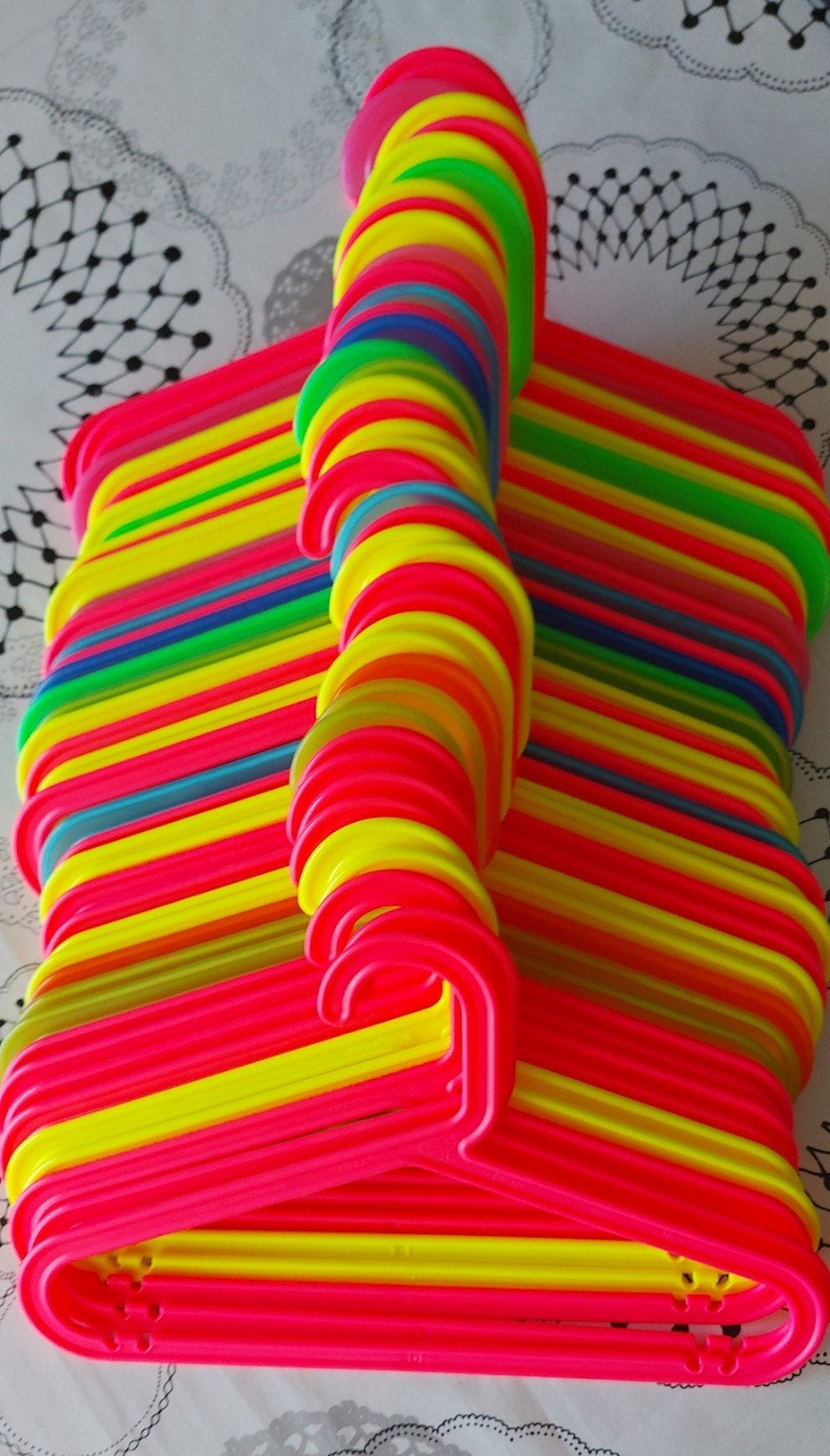 Kleerhangers neon 43 stuks, Ophalen of Verzenden