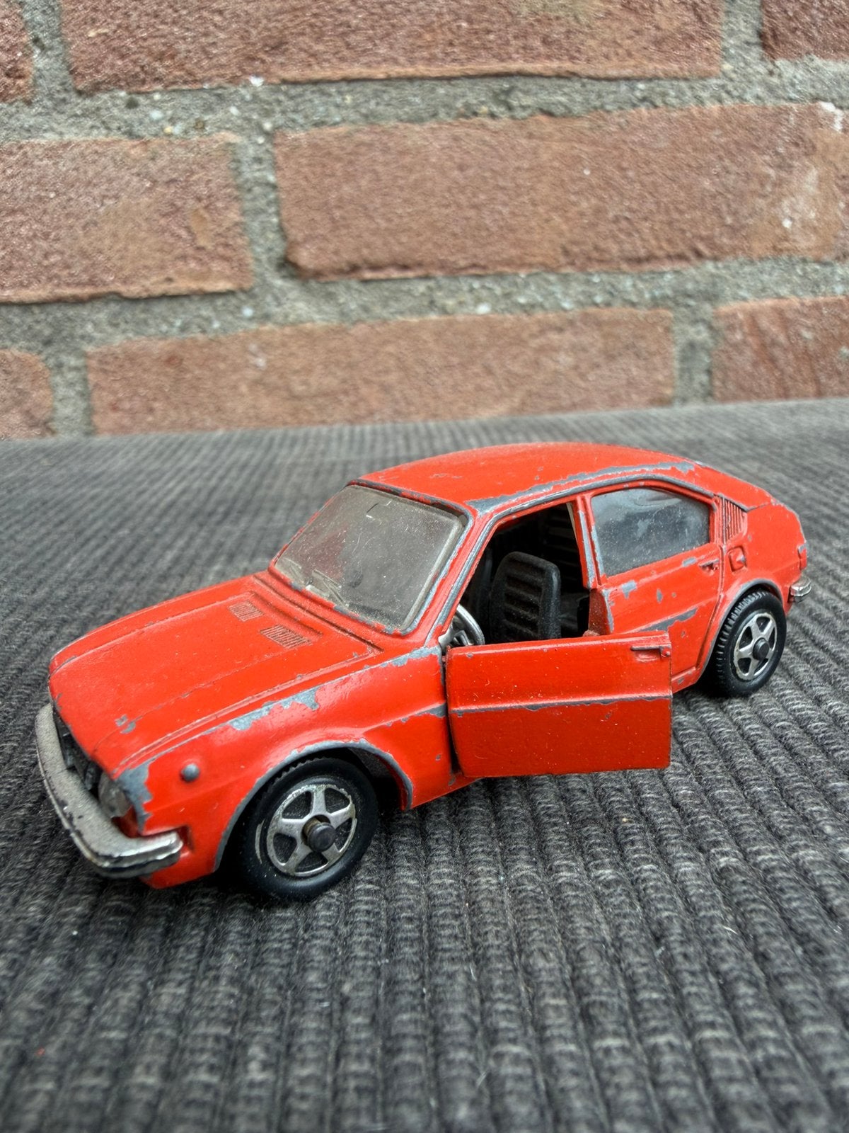 1:43 Mebetoys A-57 Alfa Romeo Alfasud, Ophalen of Verzenden, Gebruikt, Auto, Overige merken