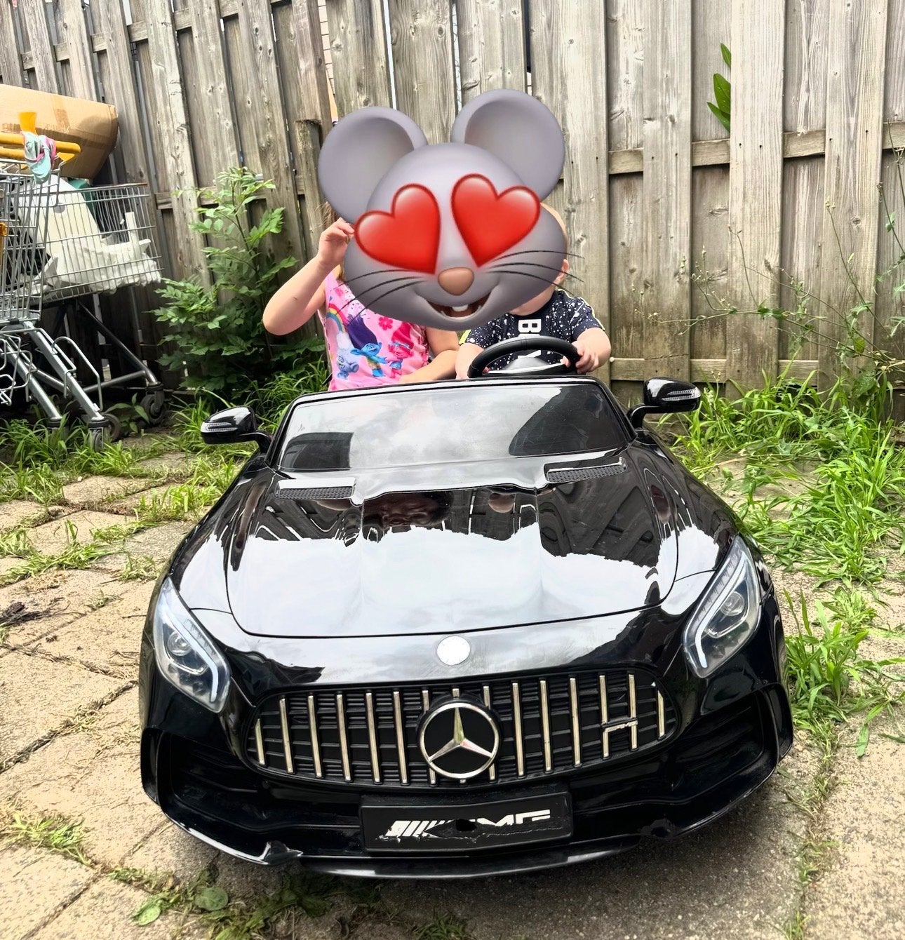 Mercedes-Benz AMG GT elektrische kinderauto, Ophalen of Verzenden, Zo goed als nieuw, Loopvoertuig