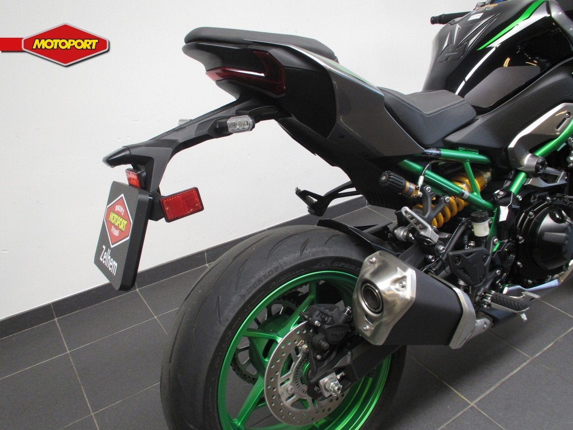 Kawasaki Z 900 SE (bj 2025), Traction Control, Bedrijf, Info@kawasaki.nl, Jacobus Spijkerdreef 1-3
2132 PZ  Hoofddorp, NL