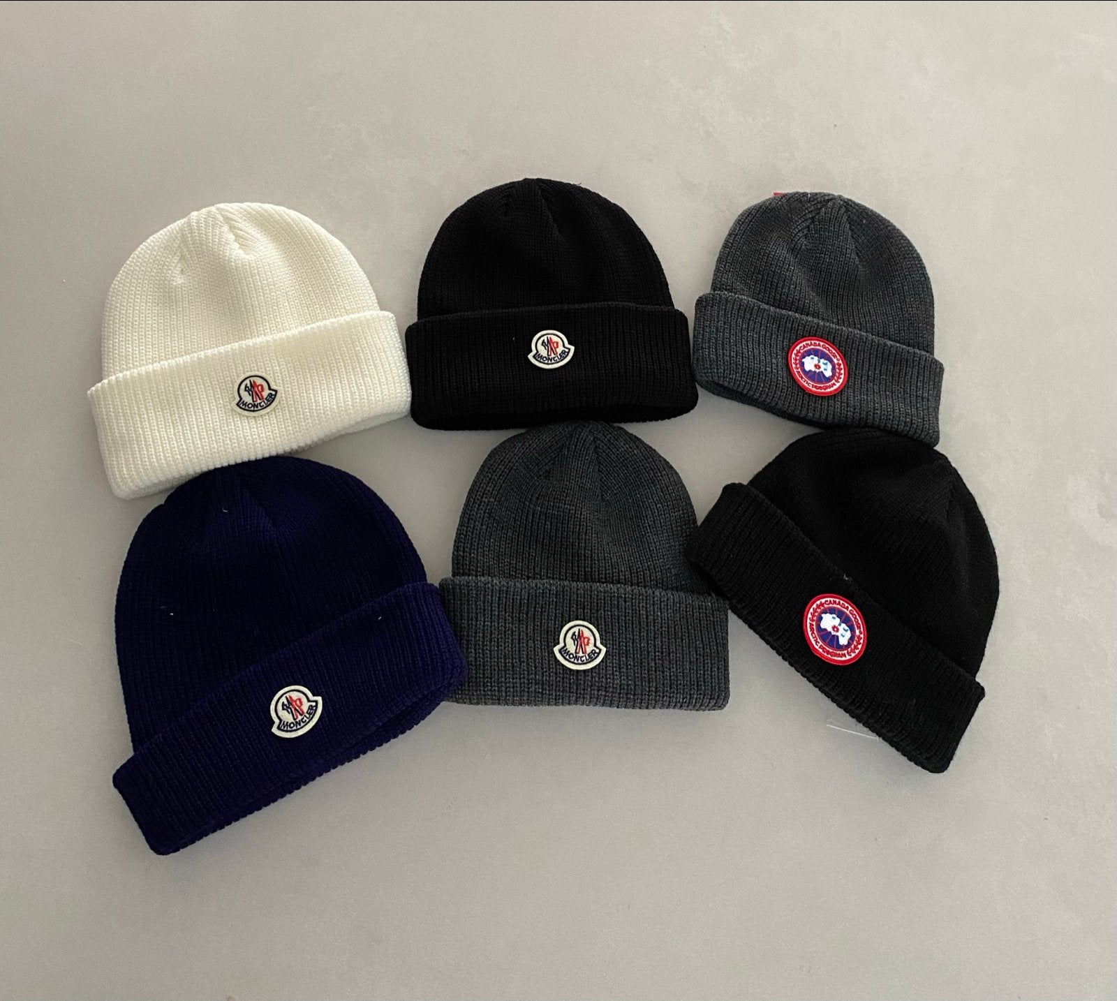 Moncler en Canada Goose mutsen - Diverse kleuren, Verzenden, Zo goed als nieuw, Maat 46/48 (XL) of groter, Muts