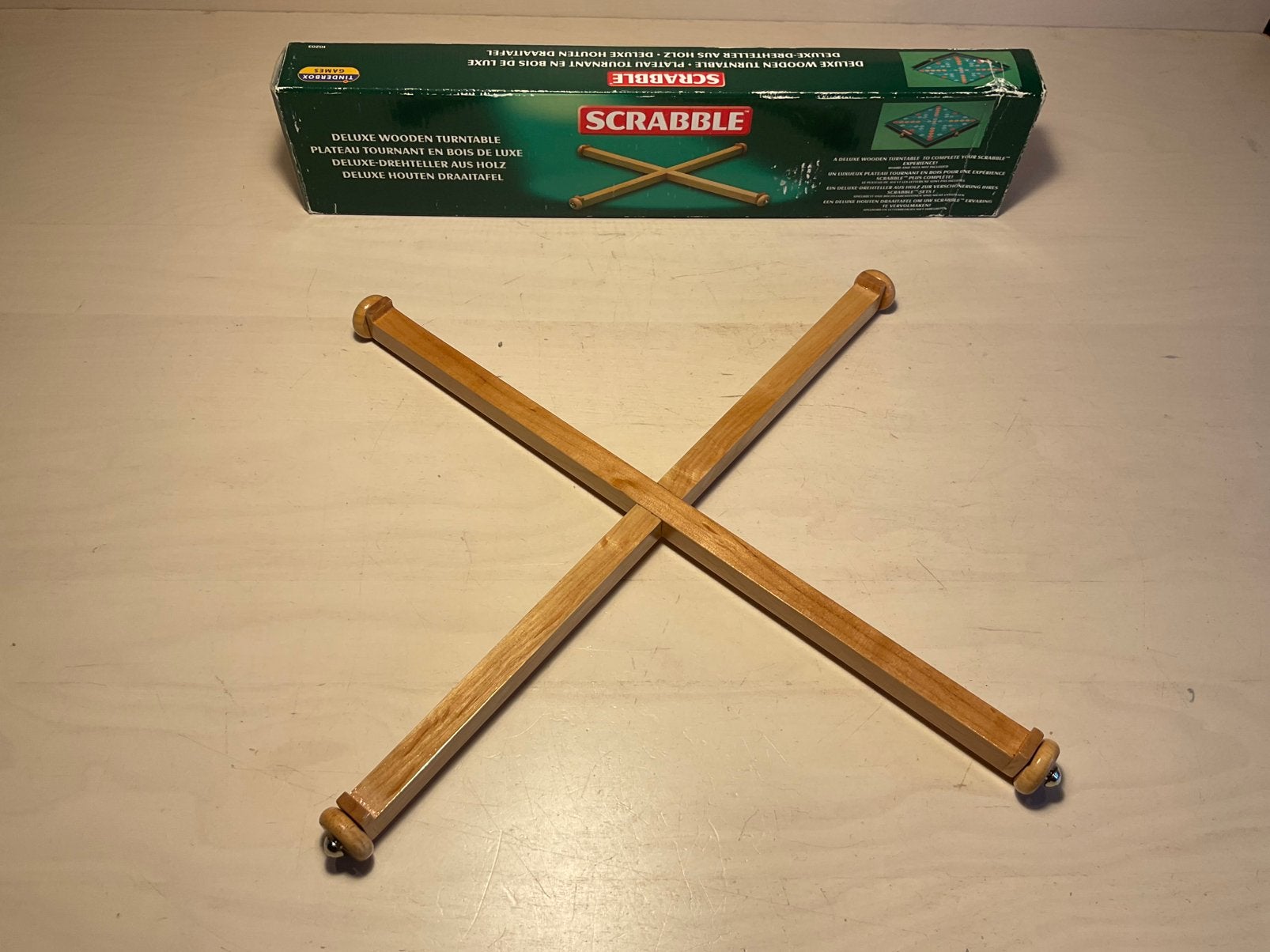 Scrabble Deluxe Houten Draaitafel in origineel doosje, Ophalen of Verzenden, Zo goed als nieuw
