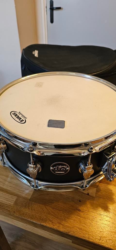 DW Drums Snaredrum met draagtas, Muziek en Instrumenten, Drumstellen en Slagwerk, Ophalen of Verzenden, Zo goed als nieuw, Overige merken