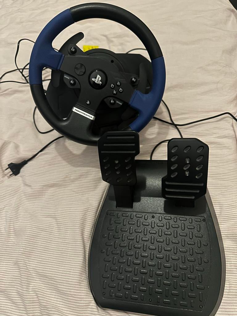 PlayStation Trustmaster racestuur met pedalen, Ophalen of Verzenden, Zo goed als nieuw, Stuur of Pedalen, PlayStation 4