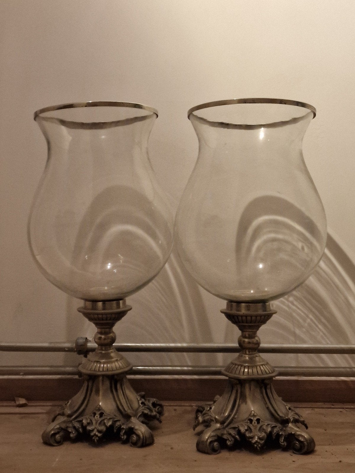 Set van 2 Antieke Koperen Windlichten met Glazen Kap, Ophalen, Koper of Brons