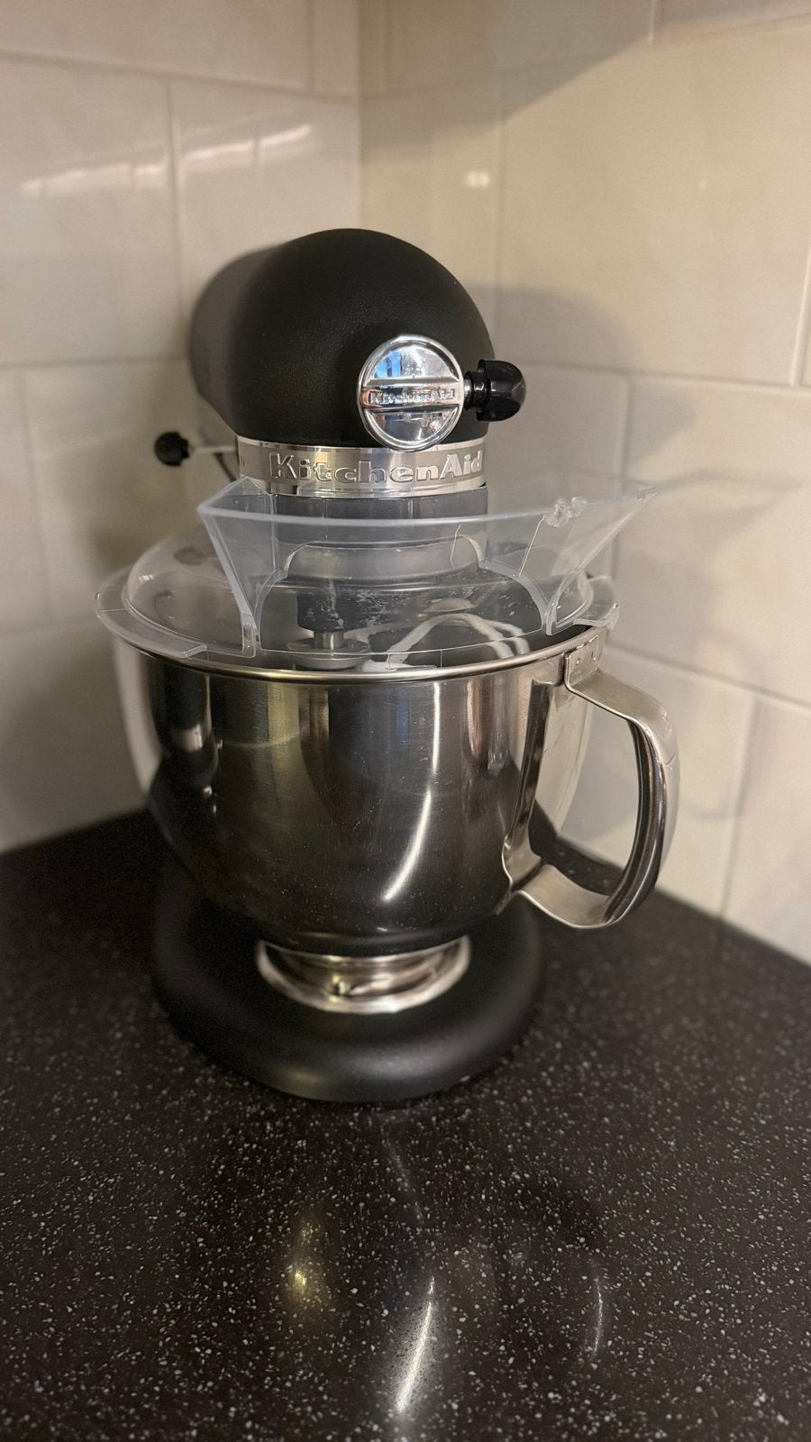 KitchenAid Artisan Keukenmachine Mat Zwart, Ophalen, 4 liter of meer, 3 snelheden of meer, Zo goed als nieuw