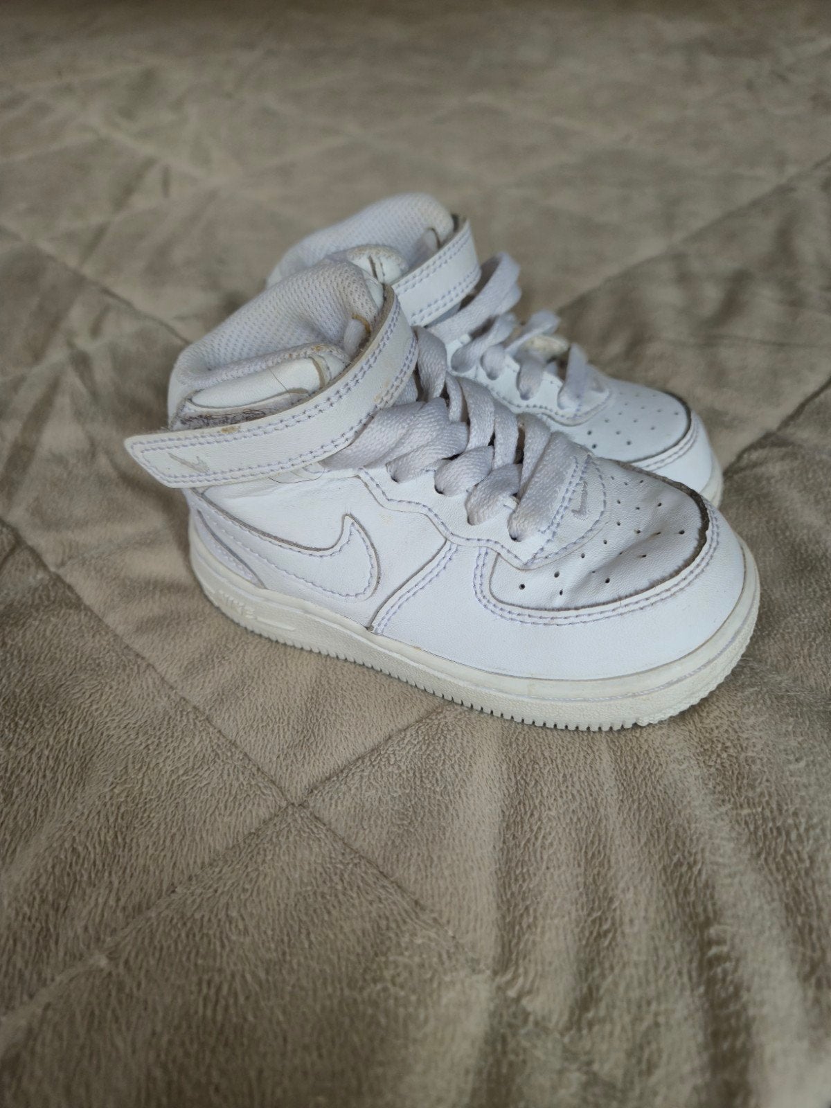 Nike Air Force 1 sneakers maat 22, Kinderen en Baby's, Kinderkleding | Overige, Ophalen of Verzenden, Gebruikt, Nike, Jongen of Meisje
