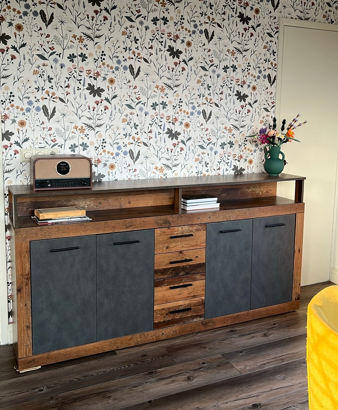 Zo goed als nieuw laag dressoir kast, Ophalen, 150 tot 200 cm, Zo goed als nieuw, Met lade(s)