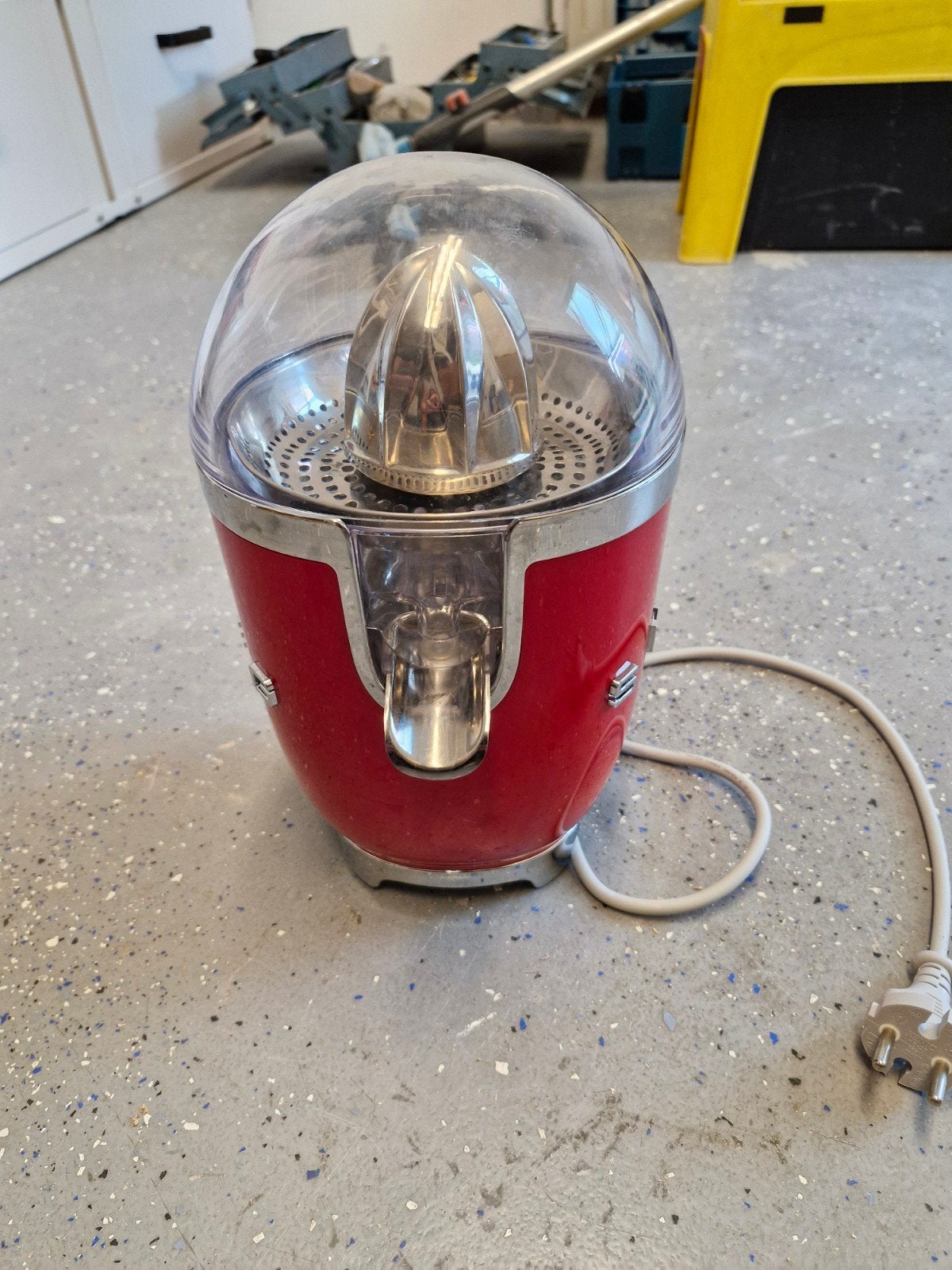 Smeg citruspers rood, Witgoed en Apparatuur, 4 liter of meer, Ophalen, Zo goed als nieuw, 3 snelheden of meer
