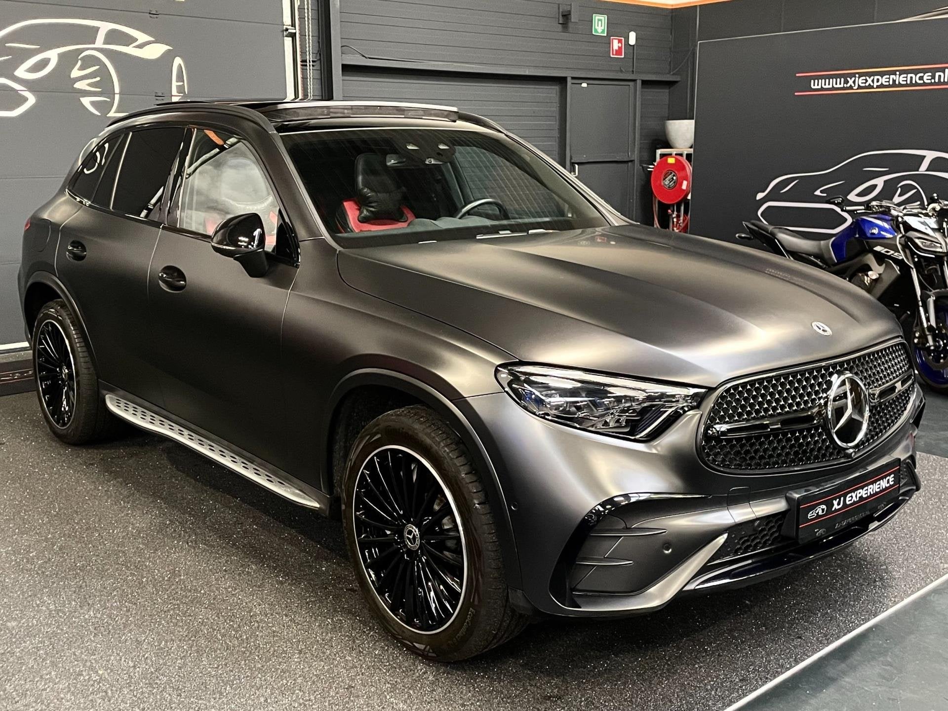 Mercedes-Benz GLC-klasse 300de 4MATIC AMG Line PANODAK HUD, Dealer onderhouden, Gebruikt, Zwart, 4 cilinders