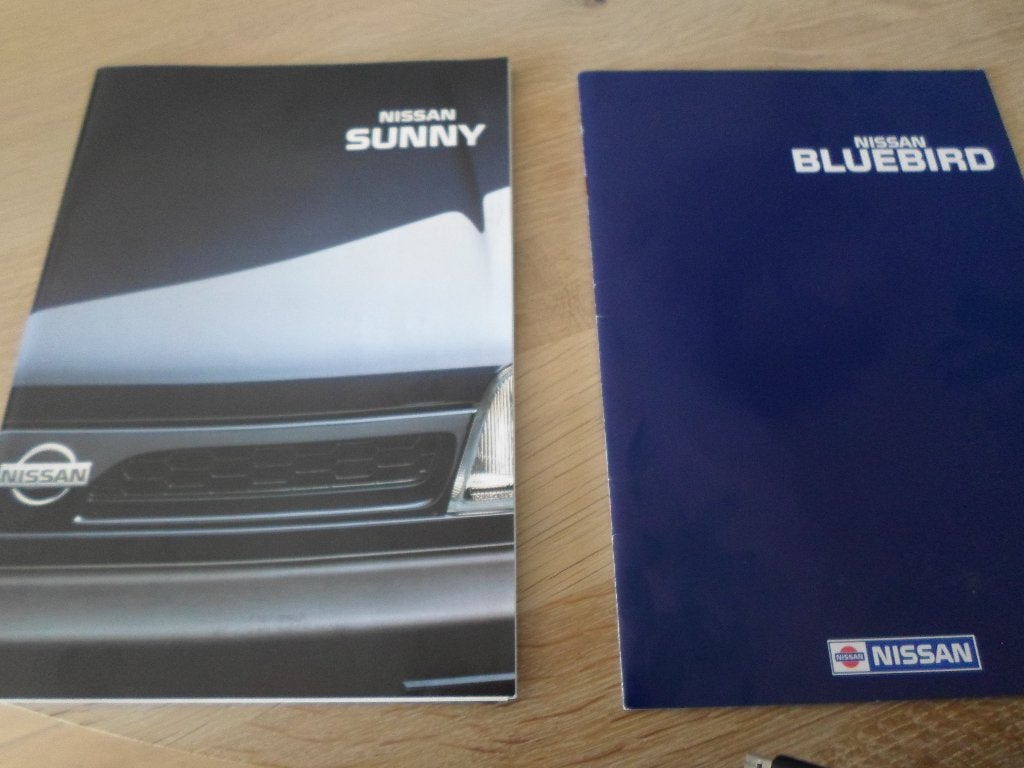 Nissan bluebird en sunny folder s en prijslijsten, Boeken, Auto's | Folders en Tijdschriften, Ophalen of Verzenden, Zo goed als nieuw
