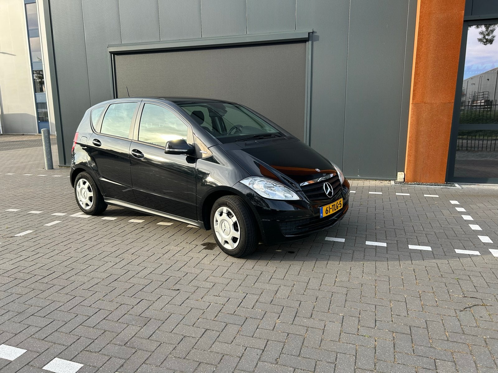 Mercedes-Benz A-Klasse 1.5 A160 5DRS 2012 Zwart, Voorwielaandrijving, Stof, Origineel Nederlands, 595 kg