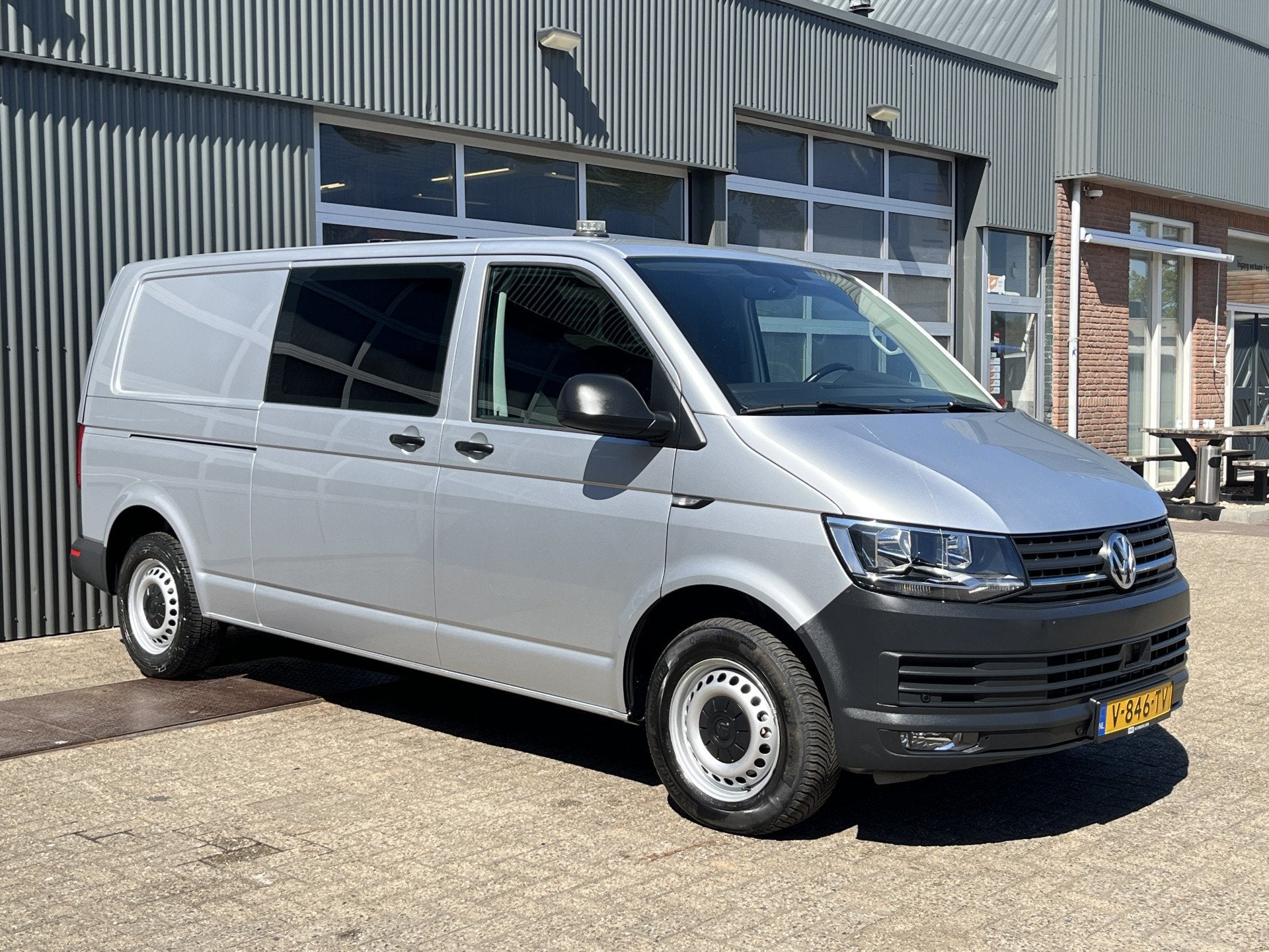 Volkswagen Transporter 2.0 TSI L2H1 Benzine Dubbele Schuifde, Voorwielaandrijving, Stof, Gebruikt, 4 cilinders