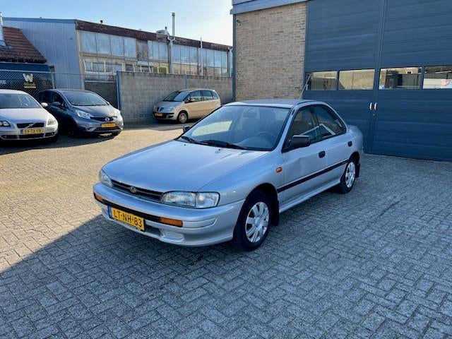 Subaru Impreza 1.6 GL Sedan-Automaat + Airco, Auto's, Gebruikt, Zwart, 4 cilinders, Origineel Nederlands