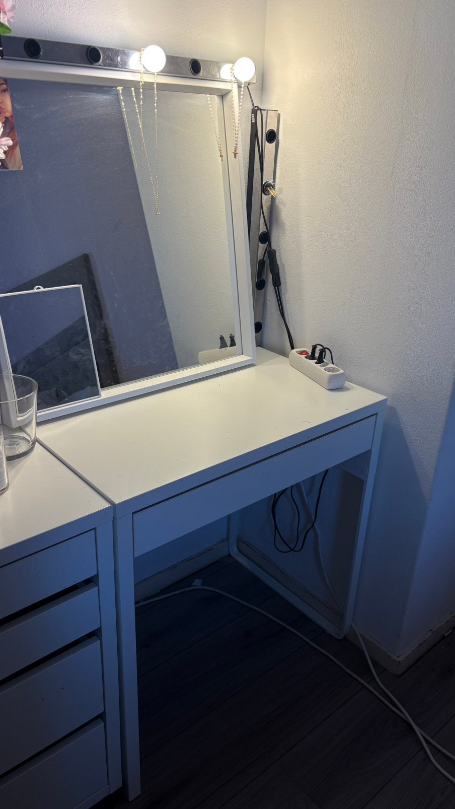 Witte bureau, Ophalen, Gebruikt, Hout, IKEA