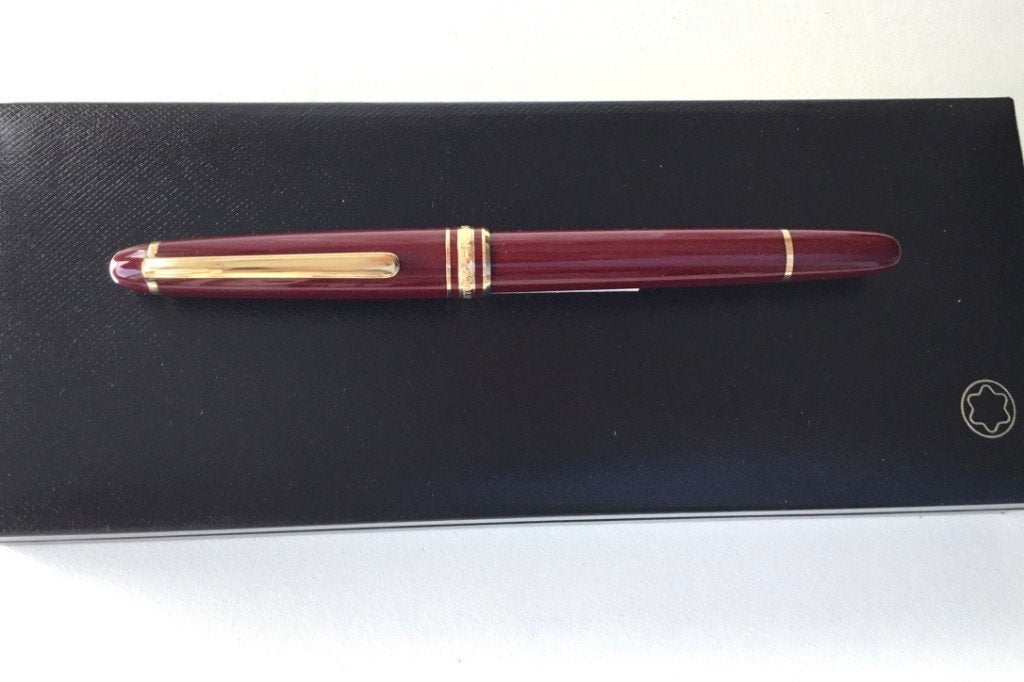 Montblanc Meisterstück Classic 144 vulpen Bordeaux Red F / M, Verzamelen, Pennenverzamelingen, Ophalen of Verzenden, Zo goed als nieuw