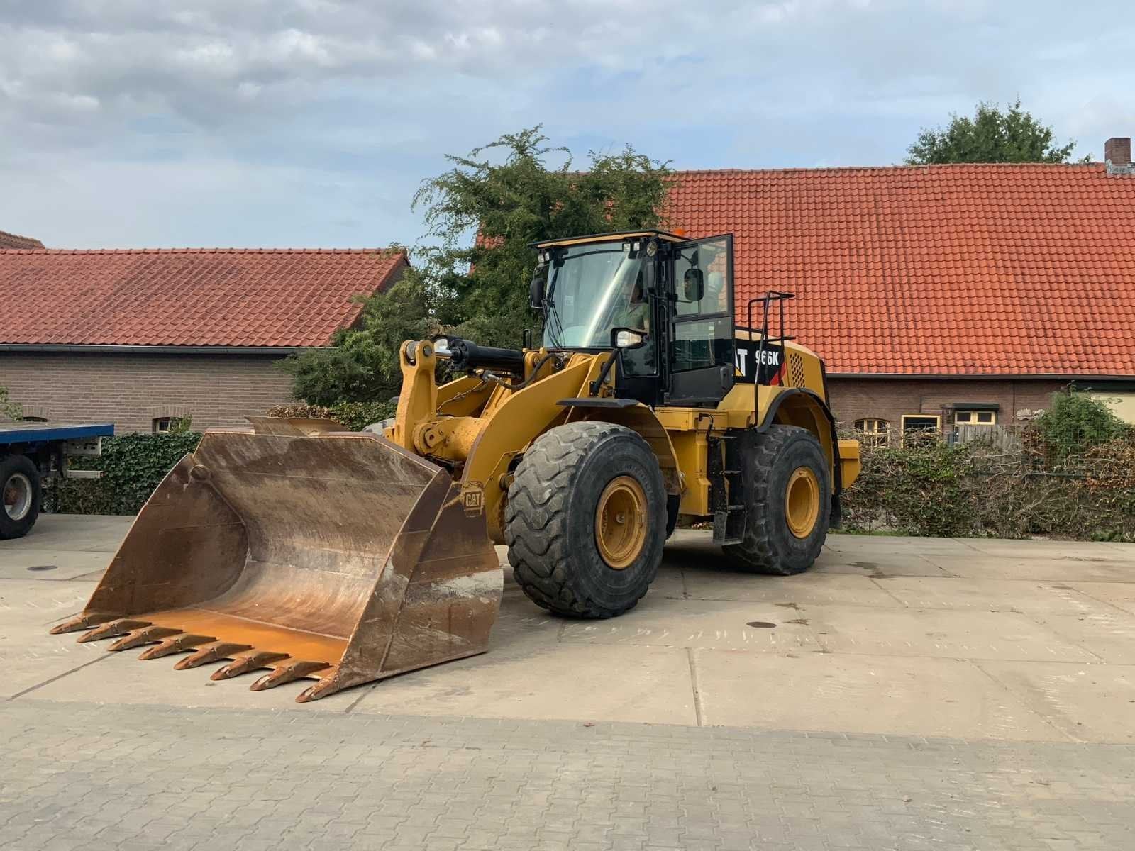 2011 Caterpillar 966K Shovel, Wiellader of Shovel
