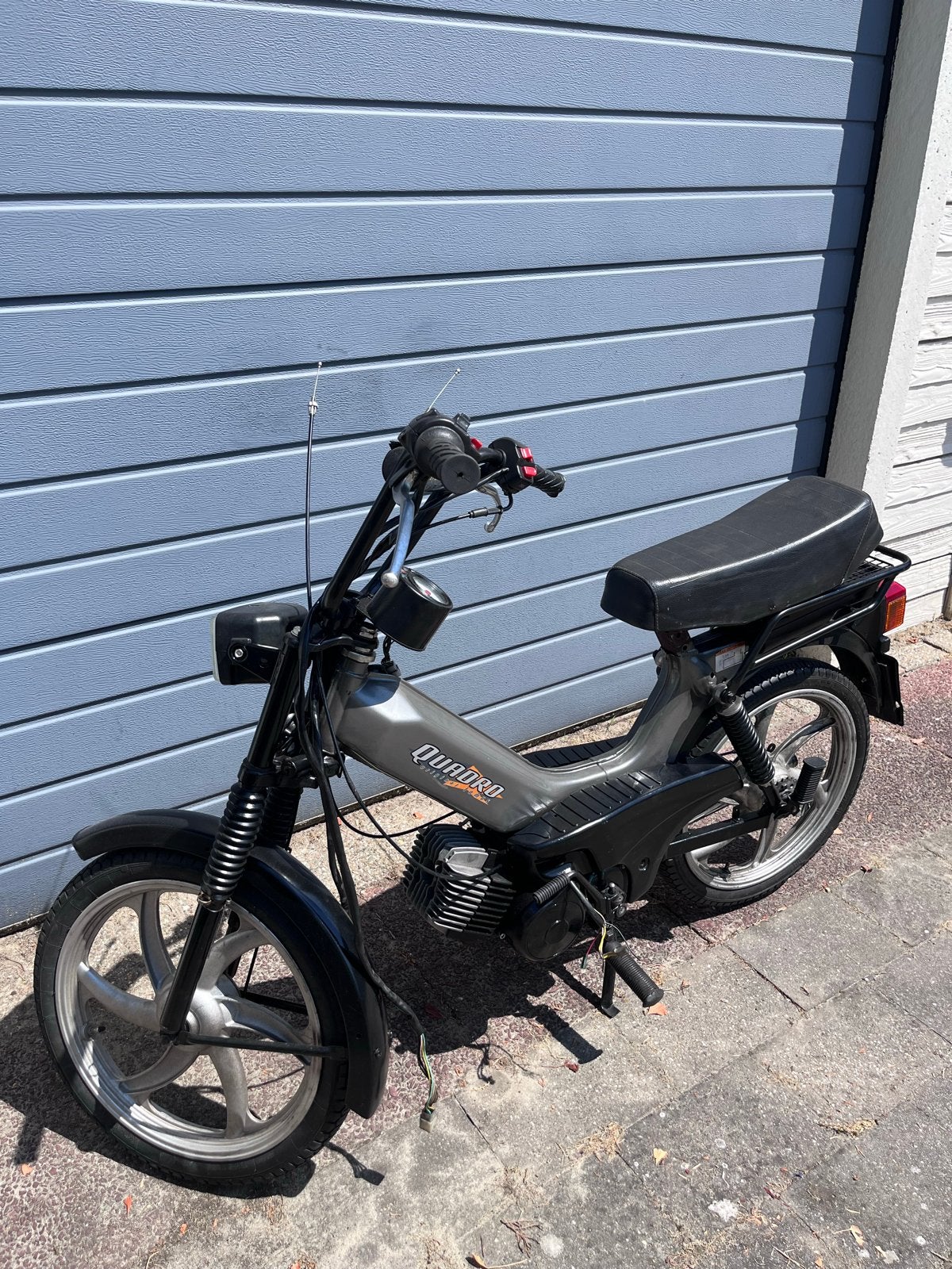 Tomos Quadro kleine opknapper, Fietsen en Brommers, Ophalen, Gebruikt, Maximaal 45 km/u, Quadro