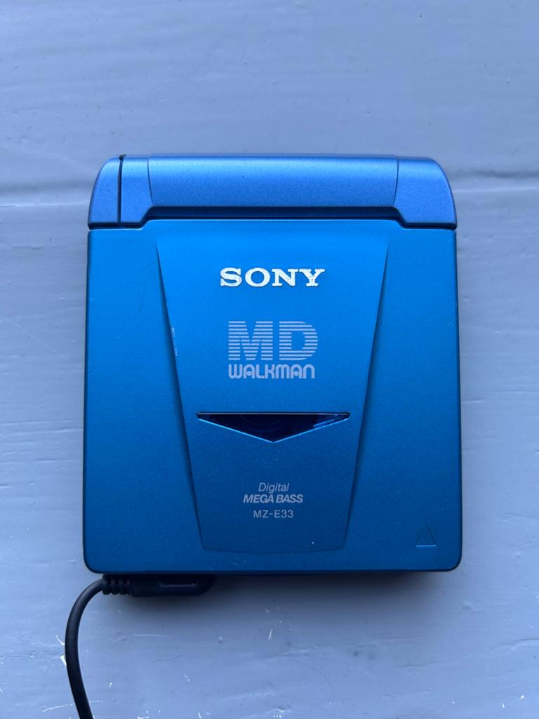 Sony MD Walkman MZ-E33 met accessoires, Audio, Tv en Foto, Ophalen of Verzenden, Minidisc-speler