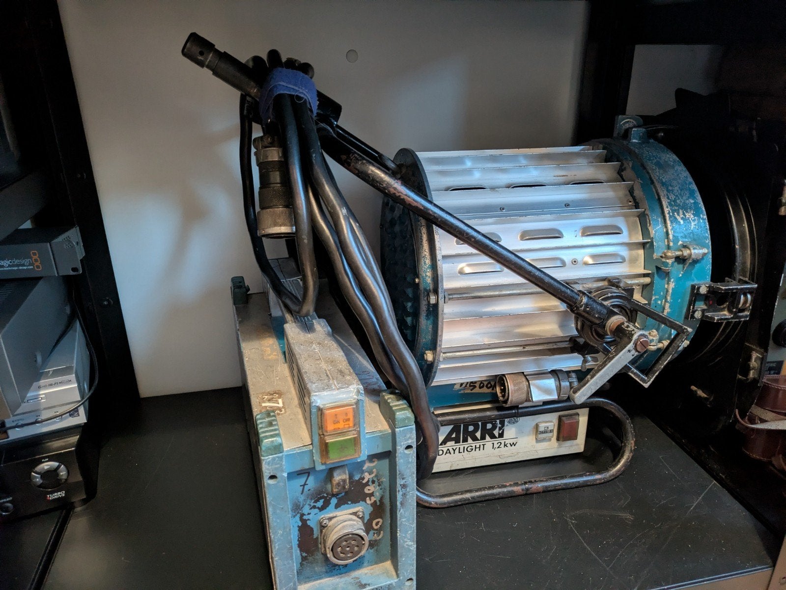 Arri 1.2kw hmi fresnel lamp, Ophalen