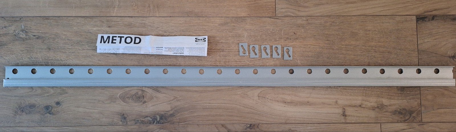IKEA Metod ophangrail met bevestigingsbeugels, Ophalen, Zo goed als nieuw