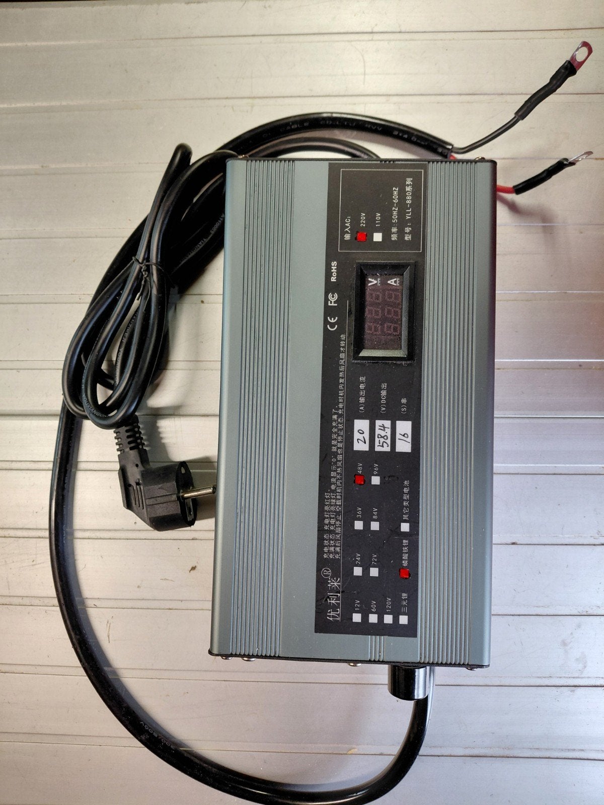 Lader voor 48V LiFePo4 accu's, Ophalen of Verzenden, Gebruikt
