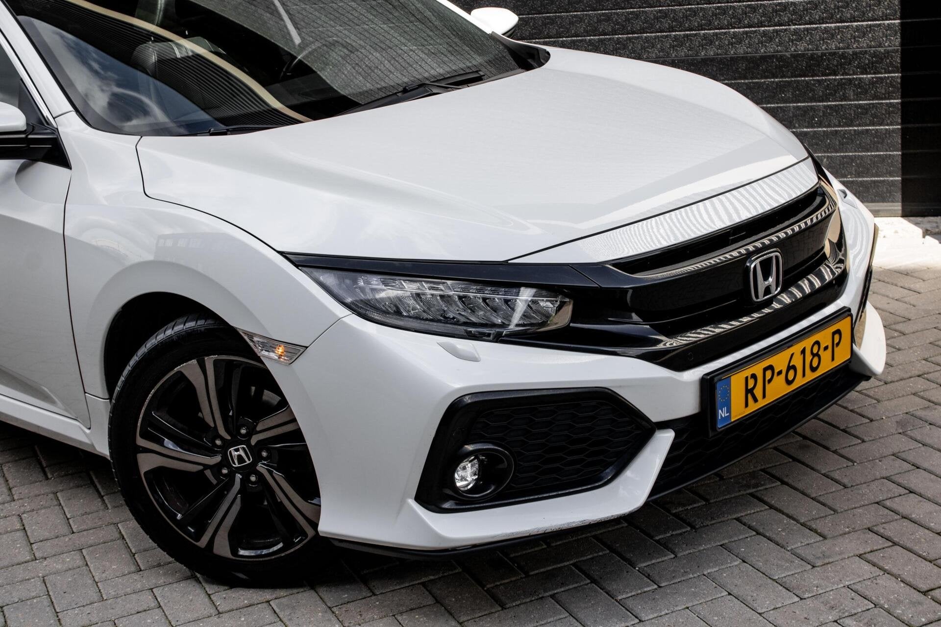 Honda Civic 1.0 i-VTEC | PANO | CARPLAY | CAMERA | TREKHAAK, Auto's, Gebruikt, Euro 6, 129 pk, Bedrijf