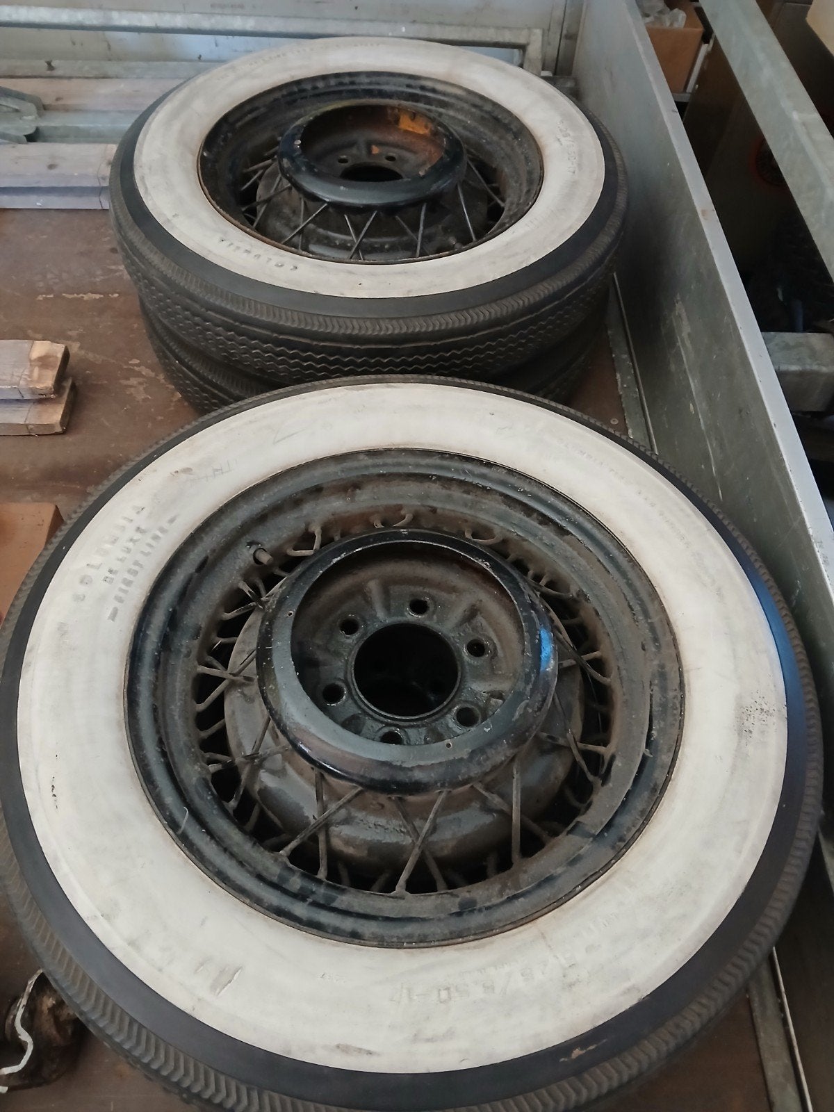 Chevrolet white wall banden, Ophalen, Zo goed als nieuw