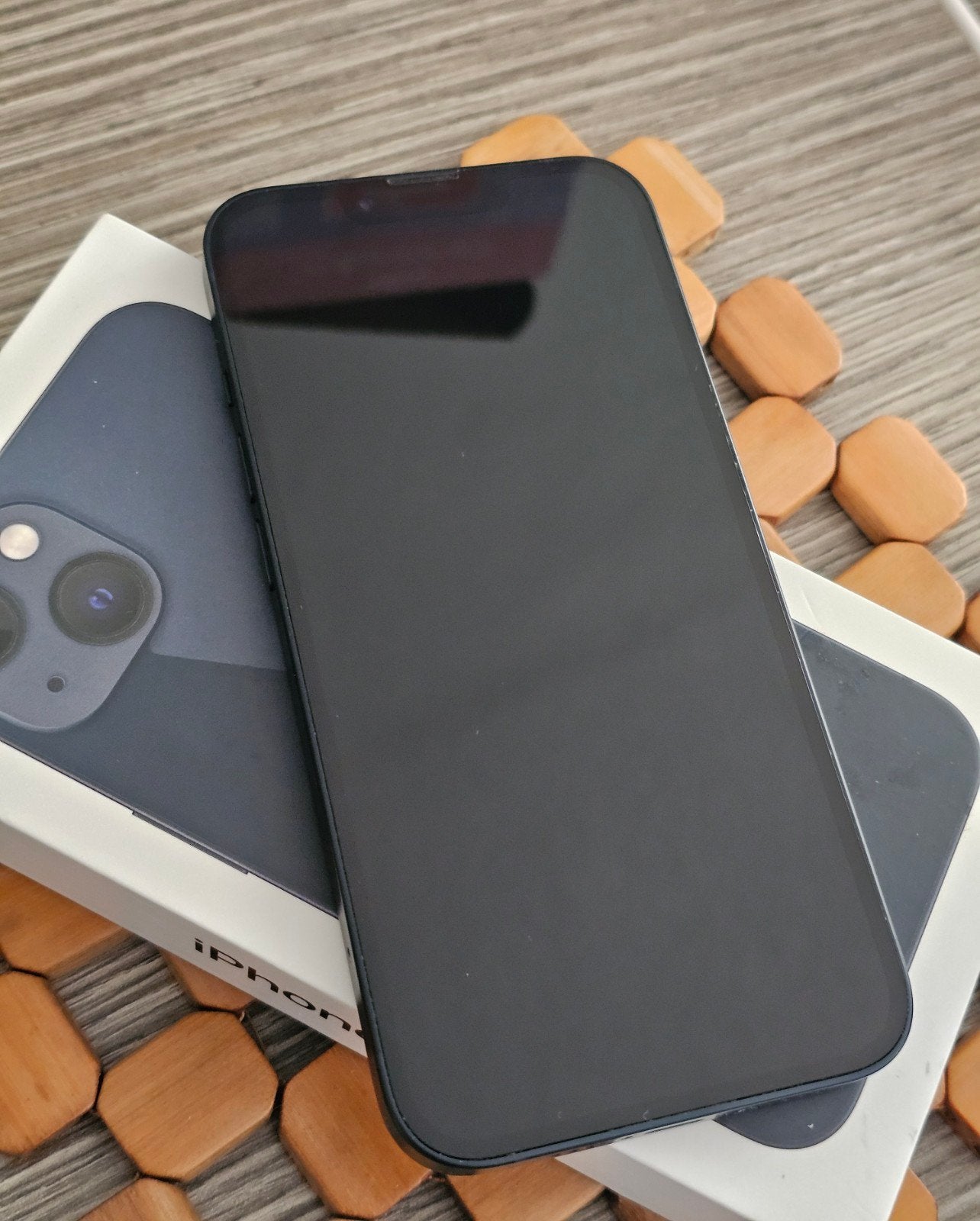 Foto 5 van iPhone 13 128GB  - Zo goed als nieuw met accessoires en doos