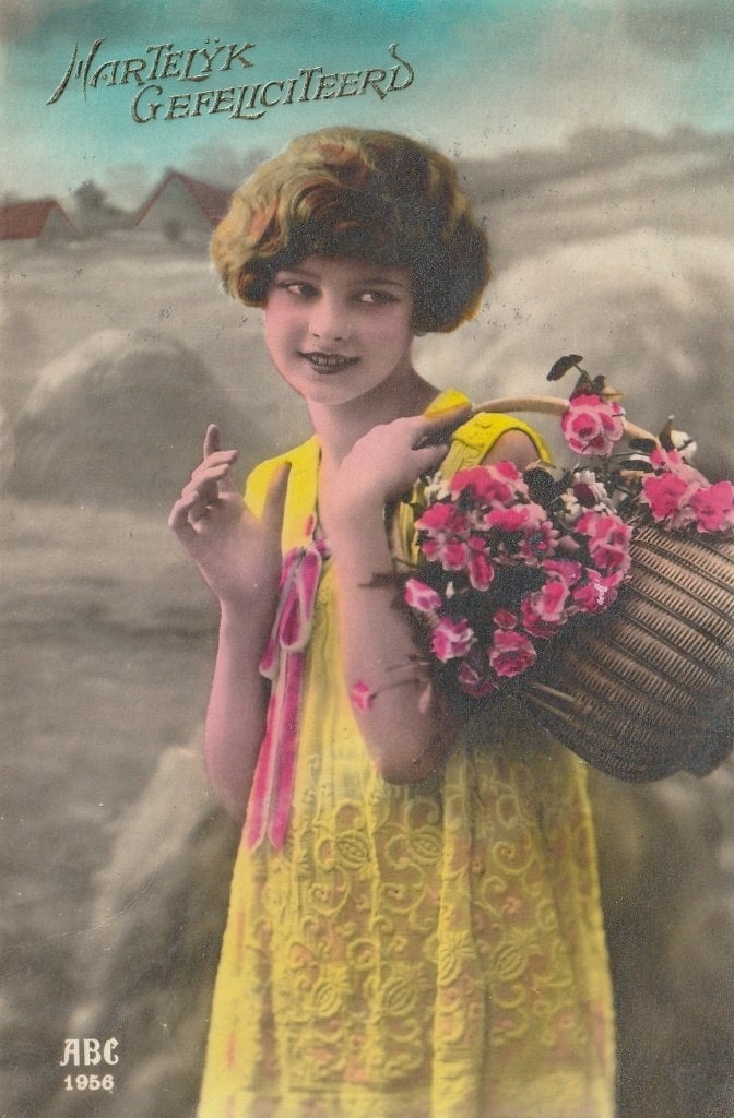 MEISJE JURK UIT JAREN 30 ZEER MOOIE OUDE KAART KO272, Ophalen of Verzenden, 1920 tot 1940, Gelopen, Overige thema's