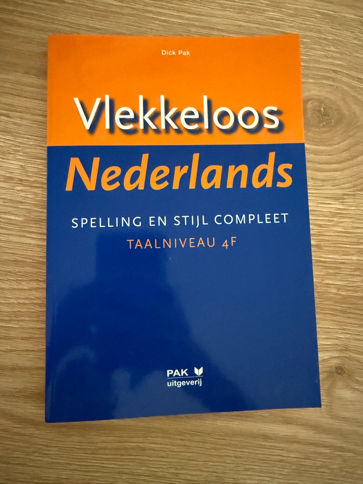 Vlekkeloos Nederlands: Spelling en Stijl Compleet (4F), Boeken, Ophalen of Verzenden, Zo goed als nieuw, Non-fictie