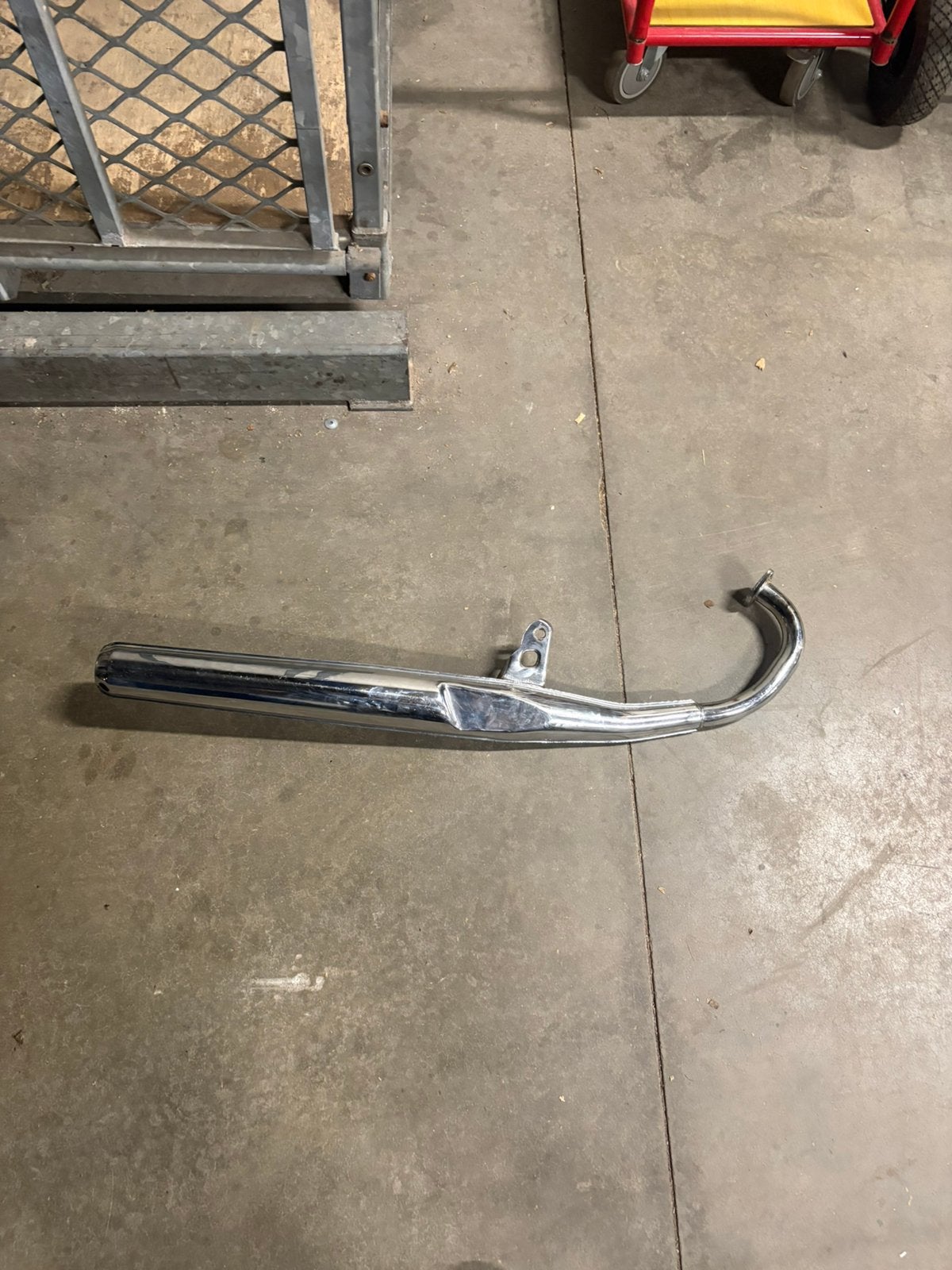 Suzuki gt50 uitlaat origineel, Ophalen of Verzenden, Zo goed als nieuw, Uitlaat, Overige merken