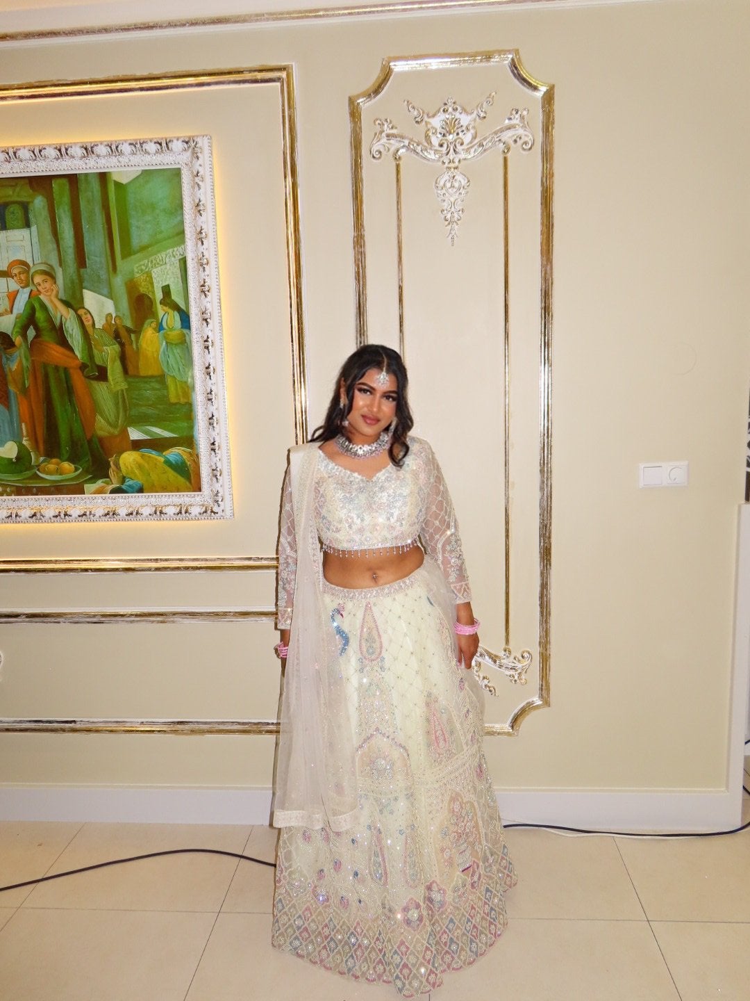 Indiase Lehenga Creme kleurig, Kleding | Dames, Gelegenheidskleding, Overige typen, Beige, Ophalen of Verzenden, Zo goed als nieuw